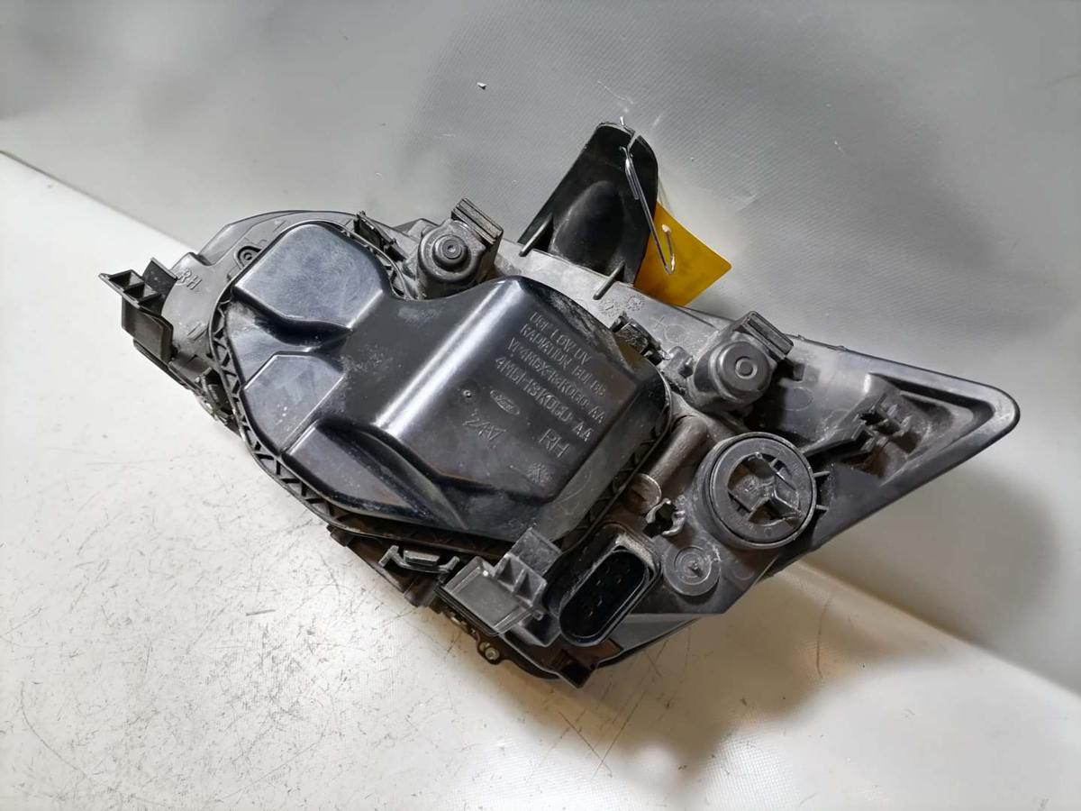 Ford Focus 2 original Scheinwerfer vorn rechts Halogen Bj.2006